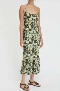 Bella Scoop Neck Slip