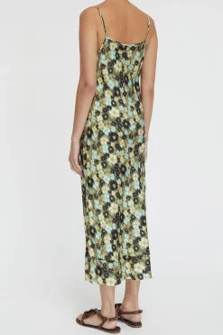 Bella Scoop Neck Slip