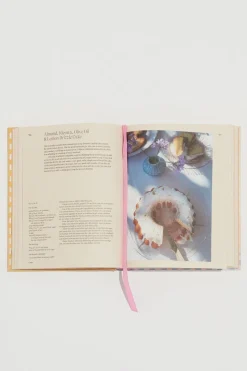 La Vita A Dolce: Italiana Inspired Desserts' By Letitia Clark